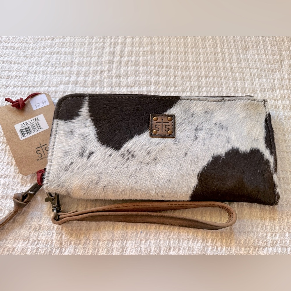 STS Ranchwear Classic Cowhide Clutch
